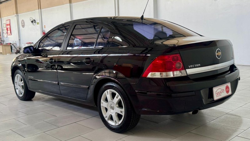 VECTRA 2.0 MPFI ELEGANCE 8V 140CV FLEX 4P MANUAL - 2008 - ESTâNCIA VELHA