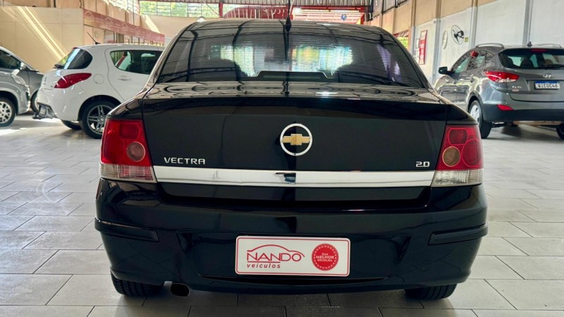 VECTRA 2.0 MPFI ELEGANCE 8V 140CV FLEX 4P MANUAL - 2008 - ESTâNCIA VELHA