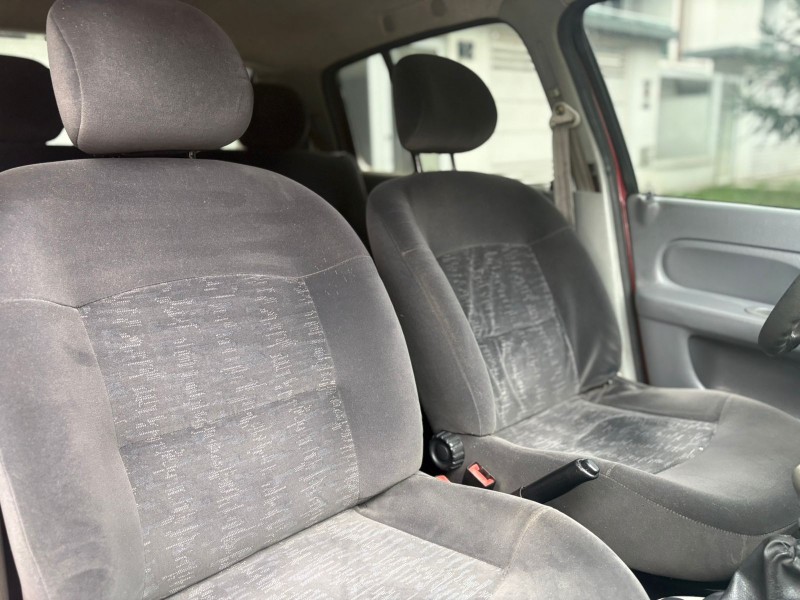 CLIO 1.0 AUTHENTIQUE 16V GASOLINA 2P MANUAL - 2005 - FARROUPILHA