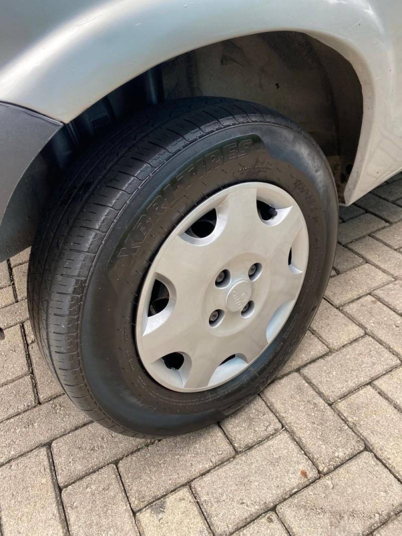 CELTA 1.0 MPFI VHC 8V GASOLINA 2P MANUAL - 2005 - CANELA