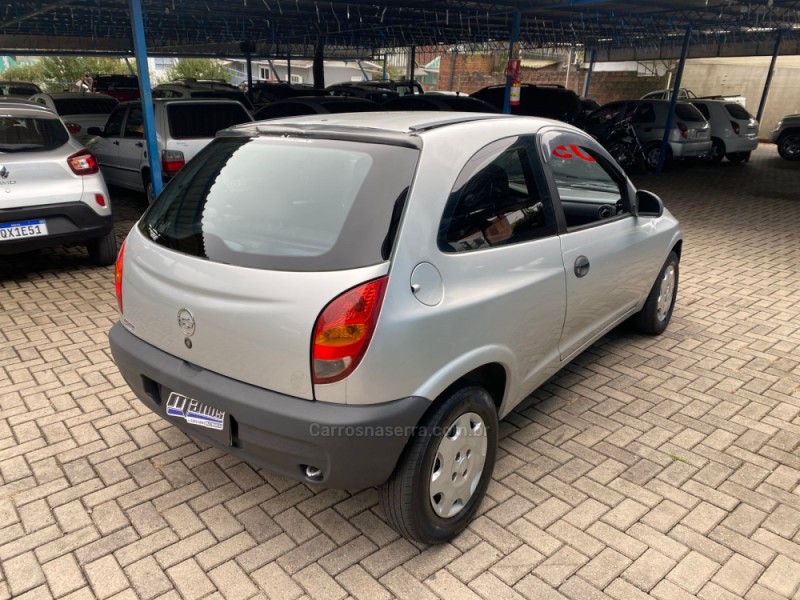 CELTA 1.0 MPFI VHC 8V GASOLINA 2P MANUAL - 2005 - CANELA