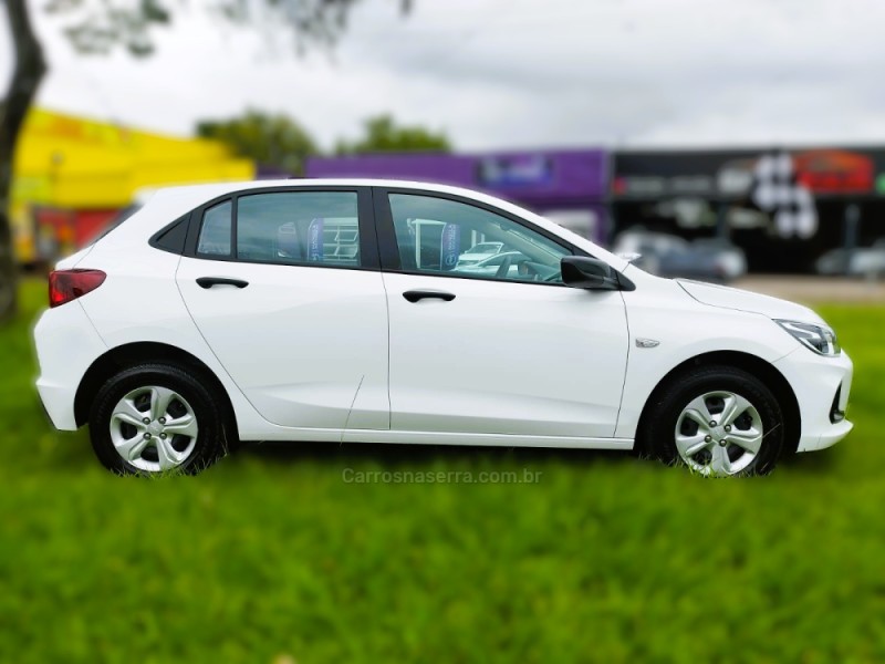 ONIX 1.0 LT1 12V FLEX 4P MANUAL - 2024 - NOVO HAMBURGO