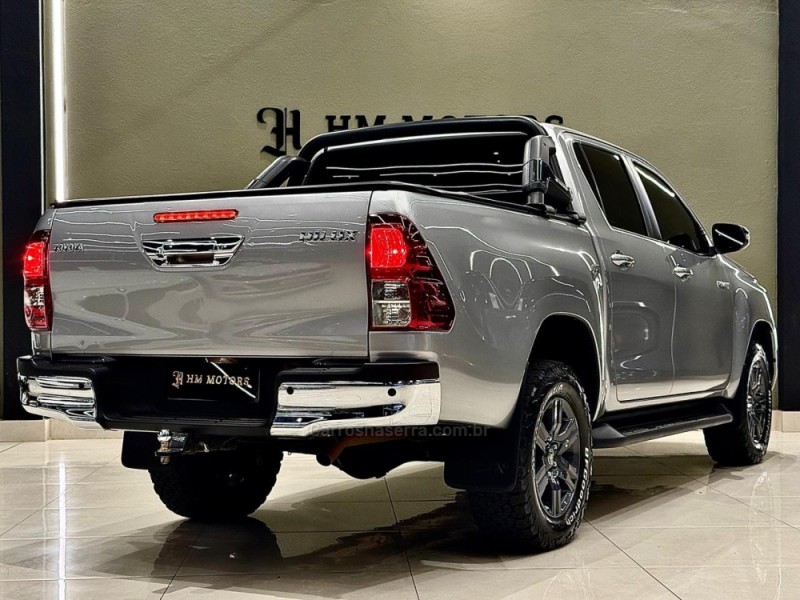 HILUX 2.8 SR 4X4 CD 16V DIESEL 4P AUTOMÁTICO - 2024 - CAXIAS DO SUL