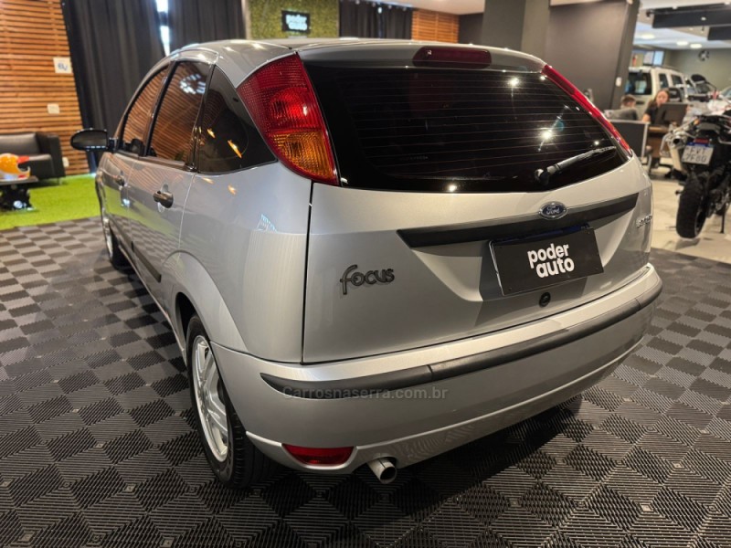 FOCUS 2.0 HA 16V GASOLINA 4P MANUAL - 2006 - FARROUPILHA
