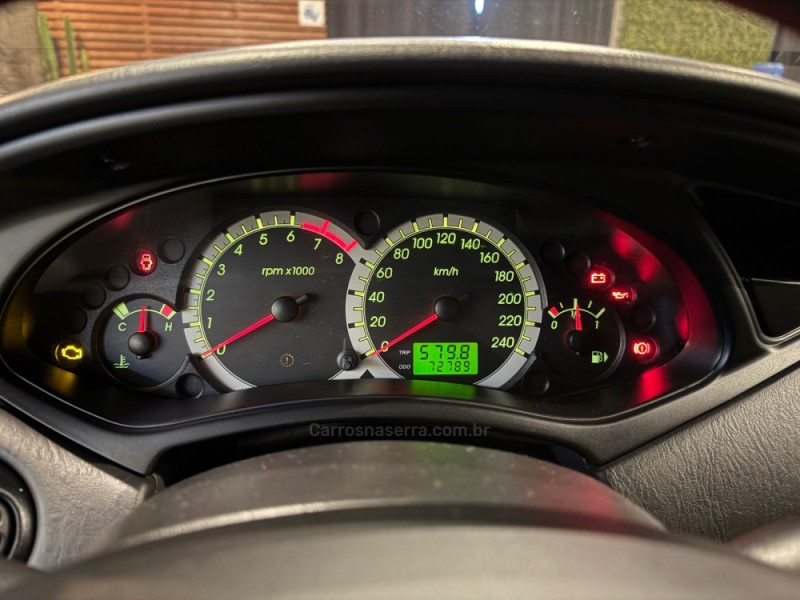 FOCUS 2.0 HA 16V GASOLINA 4P MANUAL - 2006 - FARROUPILHA