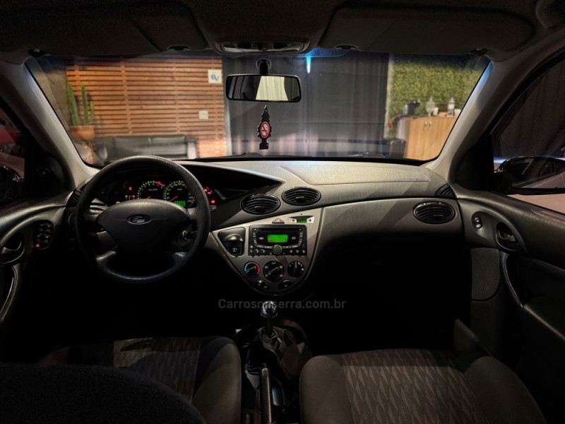 FOCUS 2.0 HA 16V GASOLINA 4P MANUAL - 2006 - FARROUPILHA