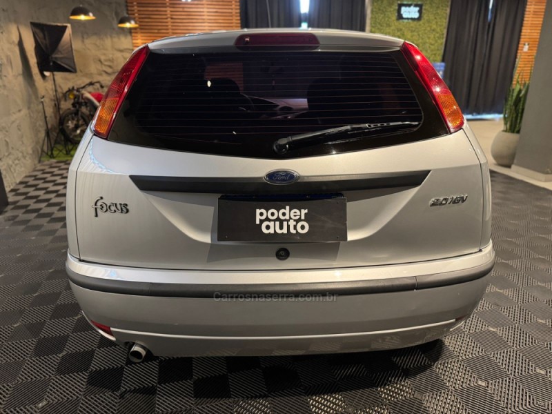 FOCUS 2.0 HA 16V GASOLINA 4P MANUAL - 2006 - FARROUPILHA