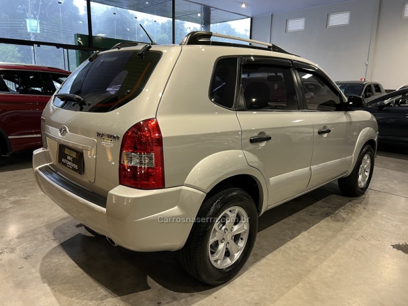 TUCSON 2.0 GL 2WD 16V GASOLINA 4P MANUAL - 2012 - CAXIAS DO SUL