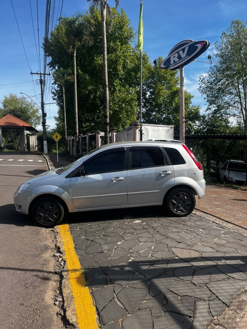 FIESTA 1.0 MPI SUPERCHARGER 8V GASOLINA 4P MANUAL - 2006 - CARLOS BARBOSA