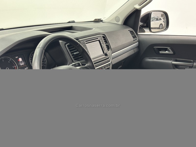 AMAROK 3.0 V6 TDI HIGHLINE CD DIESEL 4MOTION AUTOMÁTICO - 2023 - SANTA CRUZ DO SUL