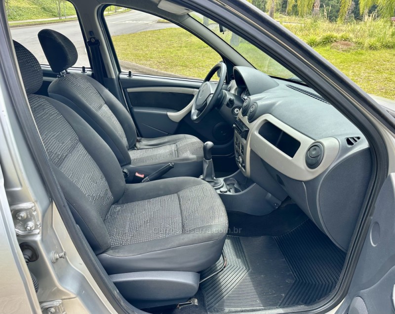 SANDERO 1.0 EXPRESSION 16V FLEX 4P MANUAL - 2010 - CAXIAS DO SUL