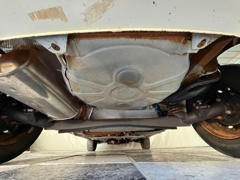 UNO 1.0 EVO VIVACE 8V FLEX 4P MANUAL - 2014 - NOVA PRATA