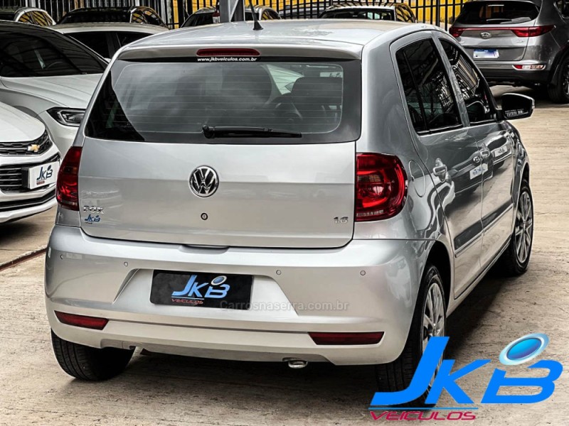 FOX 1.6 MI 8V FLEX 4P MANUAL - 2011 - NOVO HAMBURGO