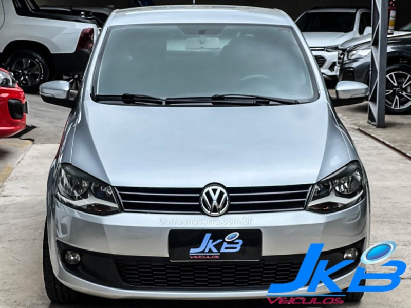 FOX 1.6 MI 8V FLEX 4P MANUAL - 2011 - NOVO HAMBURGO