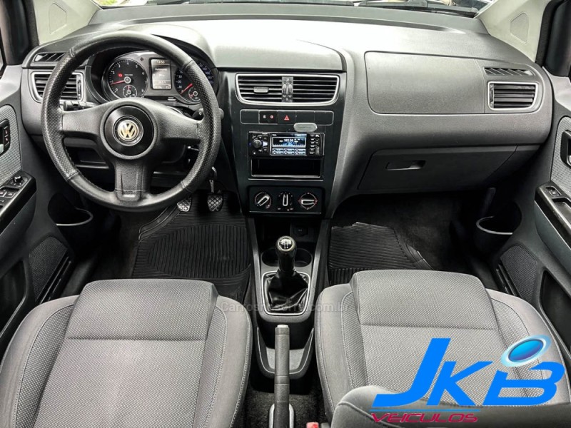 FOX 1.6 MI 8V FLEX 4P MANUAL - 2011 - NOVO HAMBURGO