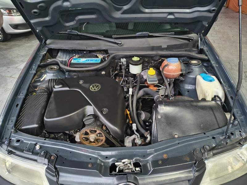 GOL 1.6 MI POWER 8V GASOLINA 4P MANUAL G.III - 2003 - CAXIAS DO SUL