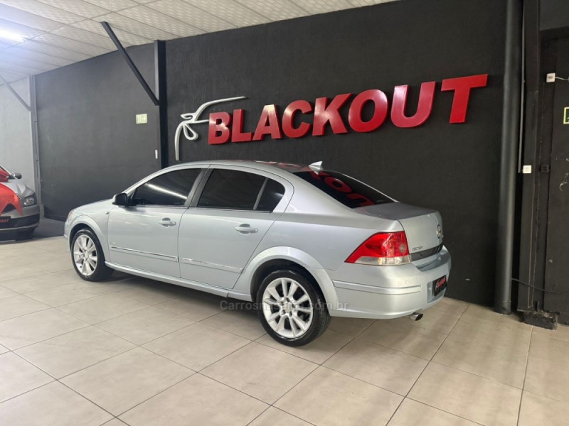 VECTRA 2.4 MPFI ELITE 16V FLEX 4P AUTOMÁTICO - 2006 - CAMPO BOM