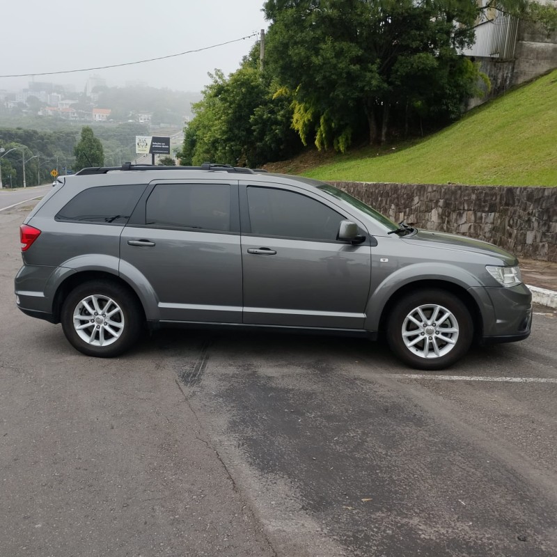 JOURNEY 3.6 SXT V6 GASOLINA 4P AUTOMÁTICO - 2013 - FARROUPILHA