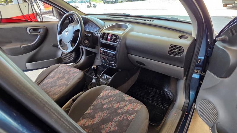 CORSA 1.8 MPFI 8V GASOLINA 4P MANUAL - 2003 - CAXIAS DO SUL