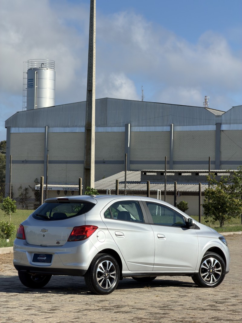 ONIX 1.4 MPFI LTZ 8V FLEX 4P AUTOMÁTICO - 2015 - ANTôNIO PRADO