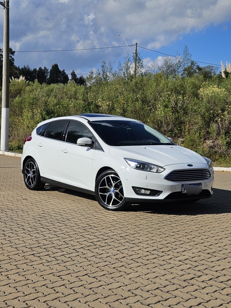 FOCUS 2.0 TITANIUM PLUS HATCH 16V FLEX 4P AUTO - 2016 - GARIBALDI