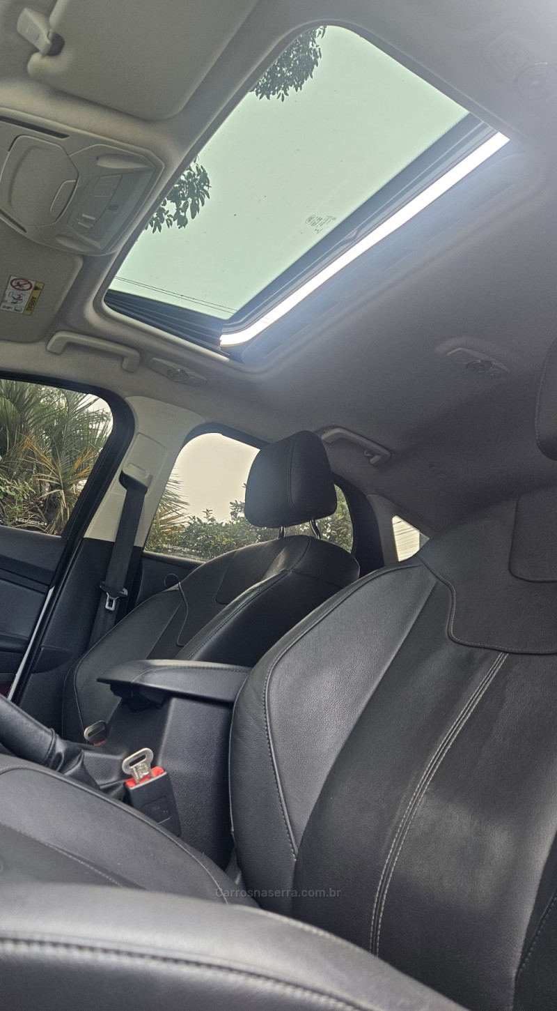 FOCUS 2.0 TITANIUM PLUS HATCH 16V FLEX 4P AUTO - 2016 - GARIBALDI