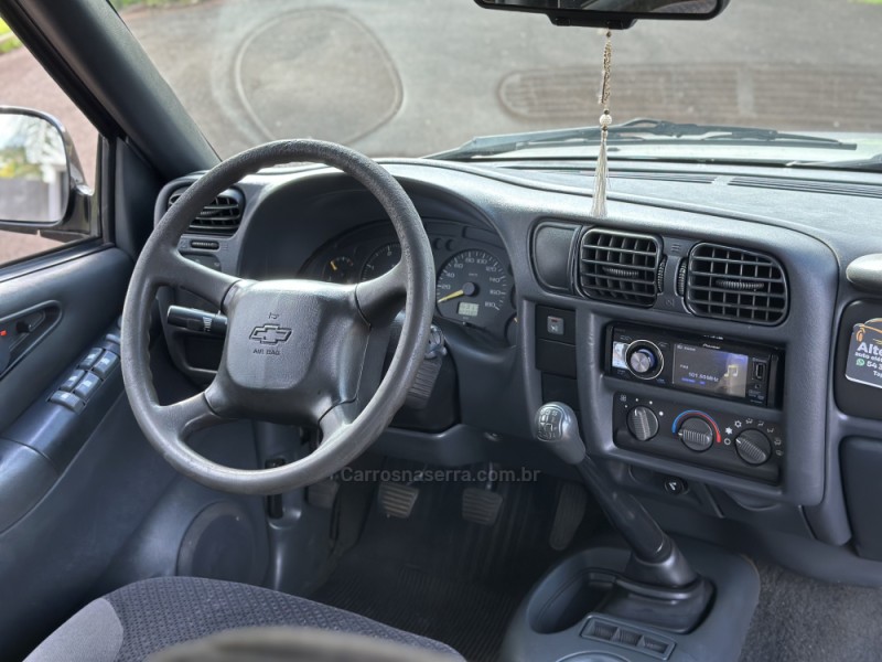 S10 2.8 4X2 CS 12V TURBO INTERCOOLER DIESEL 2P MANUAL - 2001 - CAXIAS DO SUL