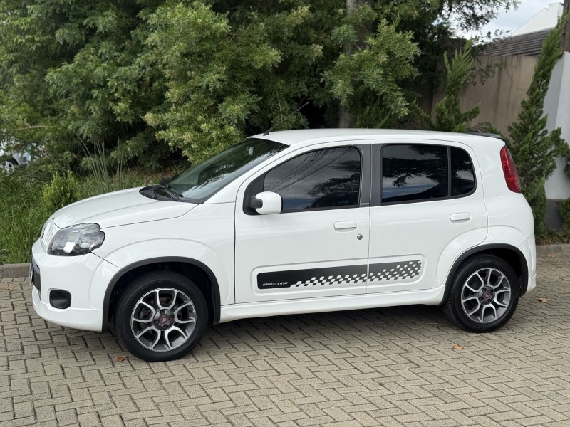 UNO 1.4 EVO SPORTING 8V FLEX 4P MANUAL - 2013 - FELIZ