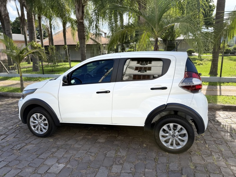 MOBI 1.0 8V EVO FLEX LIKE. ON MANUAL - 2023 - FELIZ