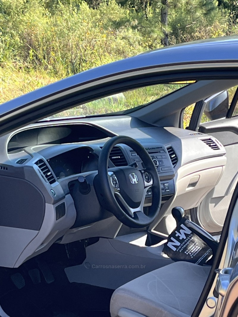 CIVIC 1.8 LXS 16V GASOLINA 4P MANUAL - 2014 - CAXIAS DO SUL