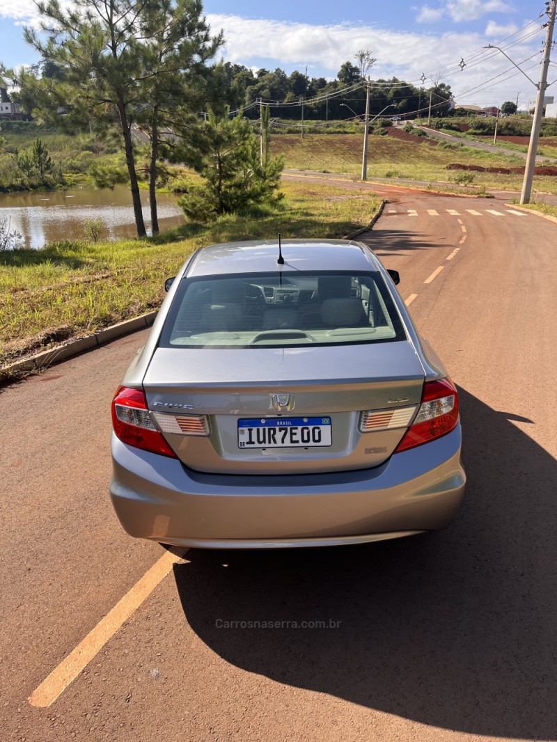 CIVIC 1.8 LXS 16V GASOLINA 4P MANUAL - 2014 - CAXIAS DO SUL