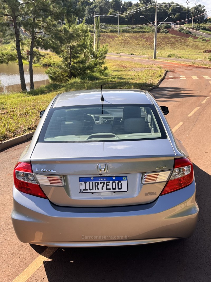 CIVIC 1.8 LXS 16V GASOLINA 4P MANUAL - 2014 - CAXIAS DO SUL