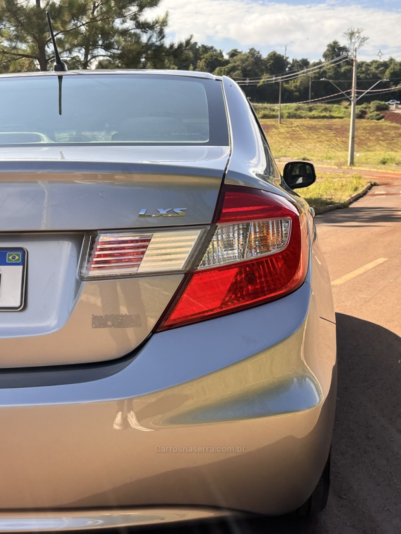 CIVIC 1.8 LXS 16V GASOLINA 4P MANUAL - 2014 - CAXIAS DO SUL