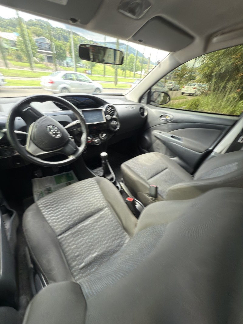 ETIOS 1.3 X 16V FLEX 4P MANUAL - 2015 - FELIZ
