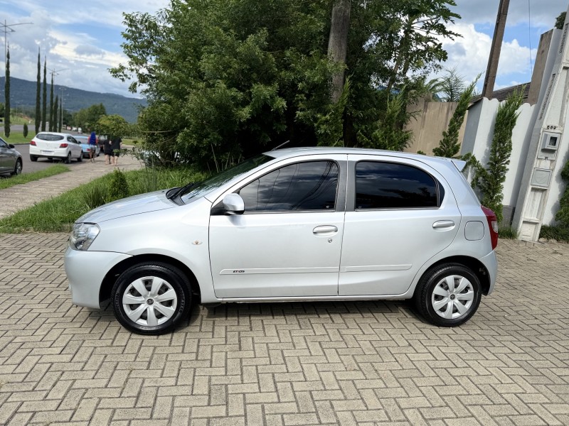 etios 1.3 x 16v flex 4p manual 2015 feliz
