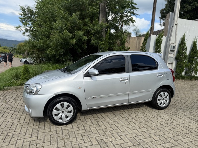 ETIOS 1.3 X 16V FLEX 4P MANUAL - 2015 - FELIZ
