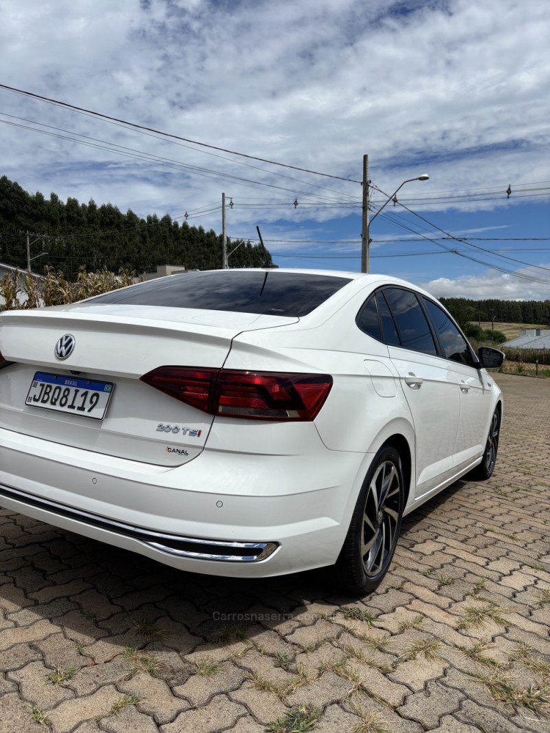 VIRTUS 1.0 200 TSI HIGHLINE AUTOMÁTICO - 2022 - CAXIAS DO SUL