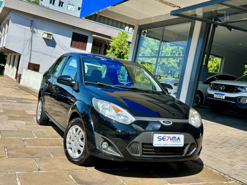 FIESTA 1.6 ROCAM SE SEDAN 8V FLEX 4P MANUAL - 2014 - GUAPORé