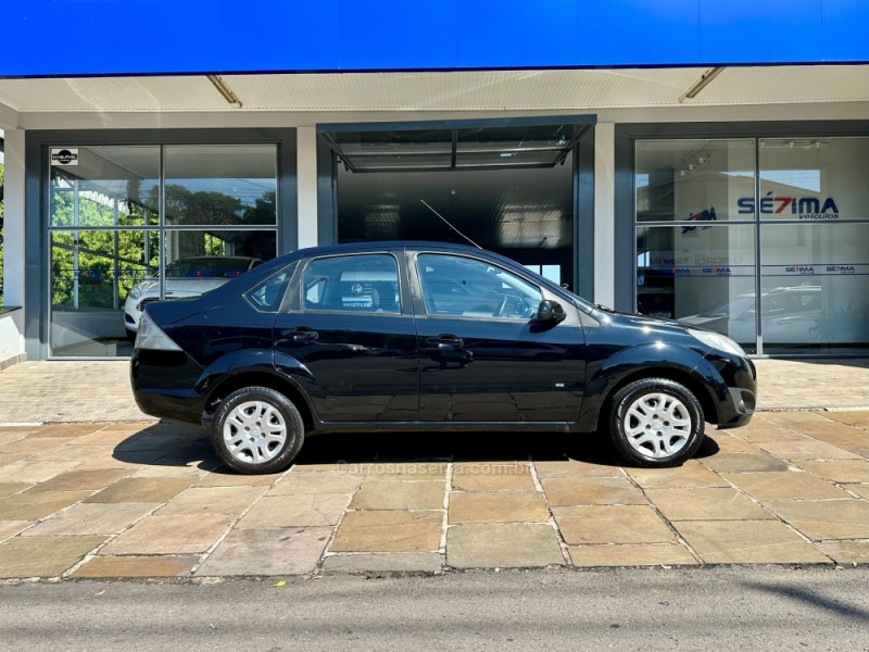 FIESTA 1.6 ROCAM SE SEDAN 8V FLEX 4P MANUAL - 2014 - GUAPORé