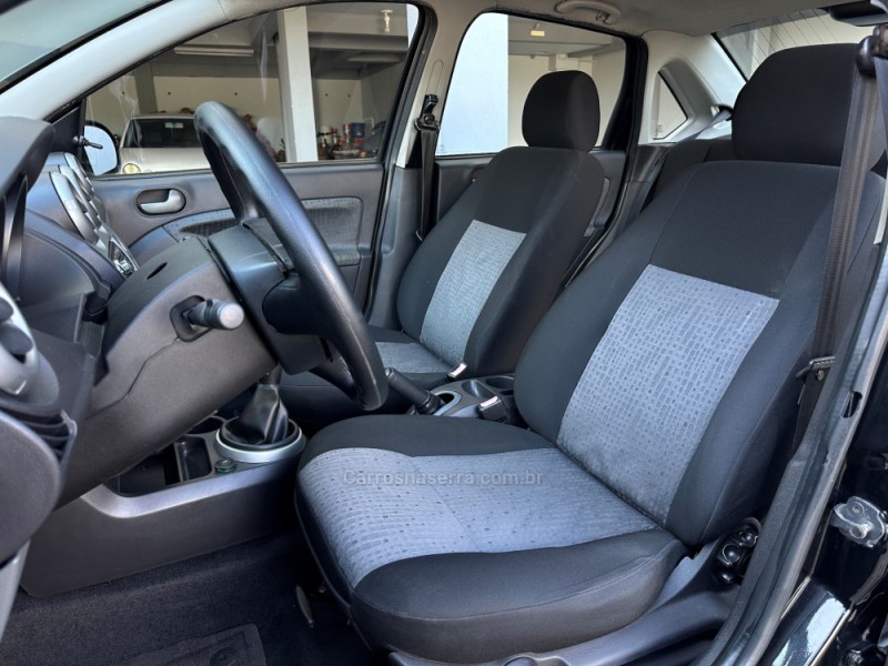 FIESTA 1.6 ROCAM SE SEDAN 8V FLEX 4P MANUAL - 2014 - GUAPORé