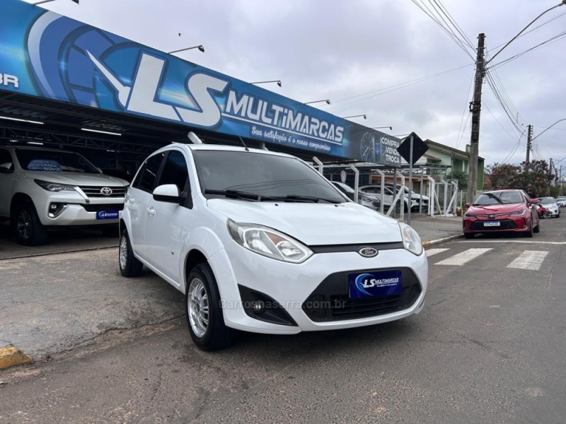 FIESTA 1.6 SE HATCH PLUS 16V FLEX 4P MANUAL - 2014 - VENâNCIO AIRES