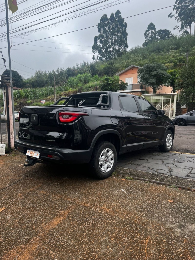 TORO 1.8 16V ENDURANCE FLEX 4P MANUAL - 2021 - CARLOS BARBOSA