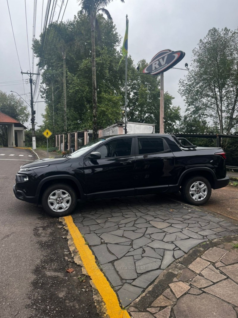 TORO 1.8 16V ENDURANCE FLEX 4P MANUAL - 2021 - CARLOS BARBOSA