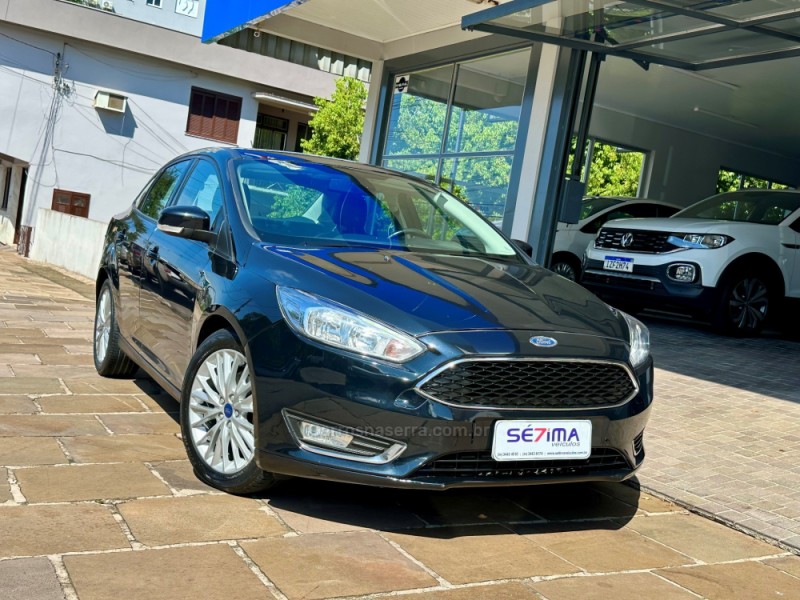 FOCUS 2.0 SE FASTBACK 16V FLEX 4P AUTOMÁTICO - 2017 - GUAPORé