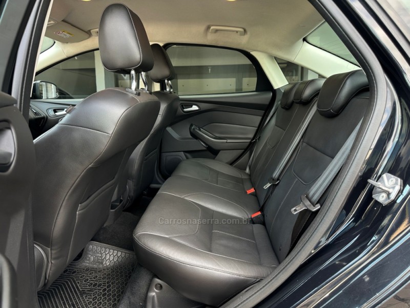 FOCUS 2.0 SE FASTBACK 16V FLEX 4P AUTOMÁTICO - 2017 - GUAPORé