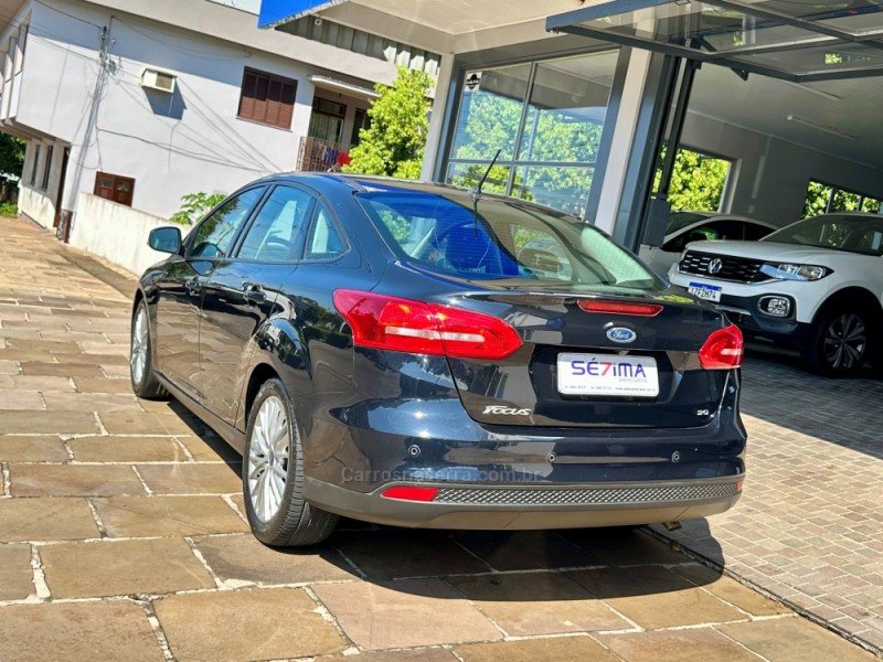 FOCUS 2.0 SE FASTBACK 16V FLEX 4P AUTOMÁTICO - 2017 - GUAPORé