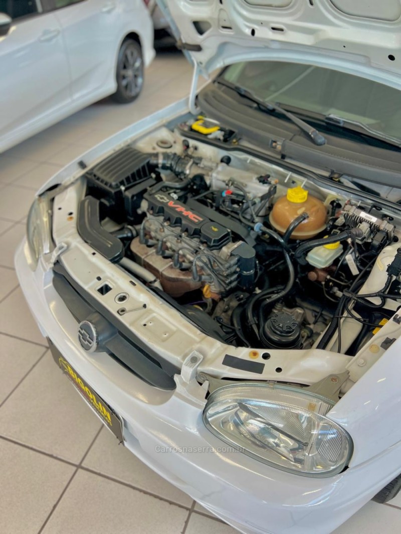 CORSA 1.0 MPFI CLASSIC SEDAN 8V GASOLINA 4P MANUAL - 2004 - BENTO GONçALVES