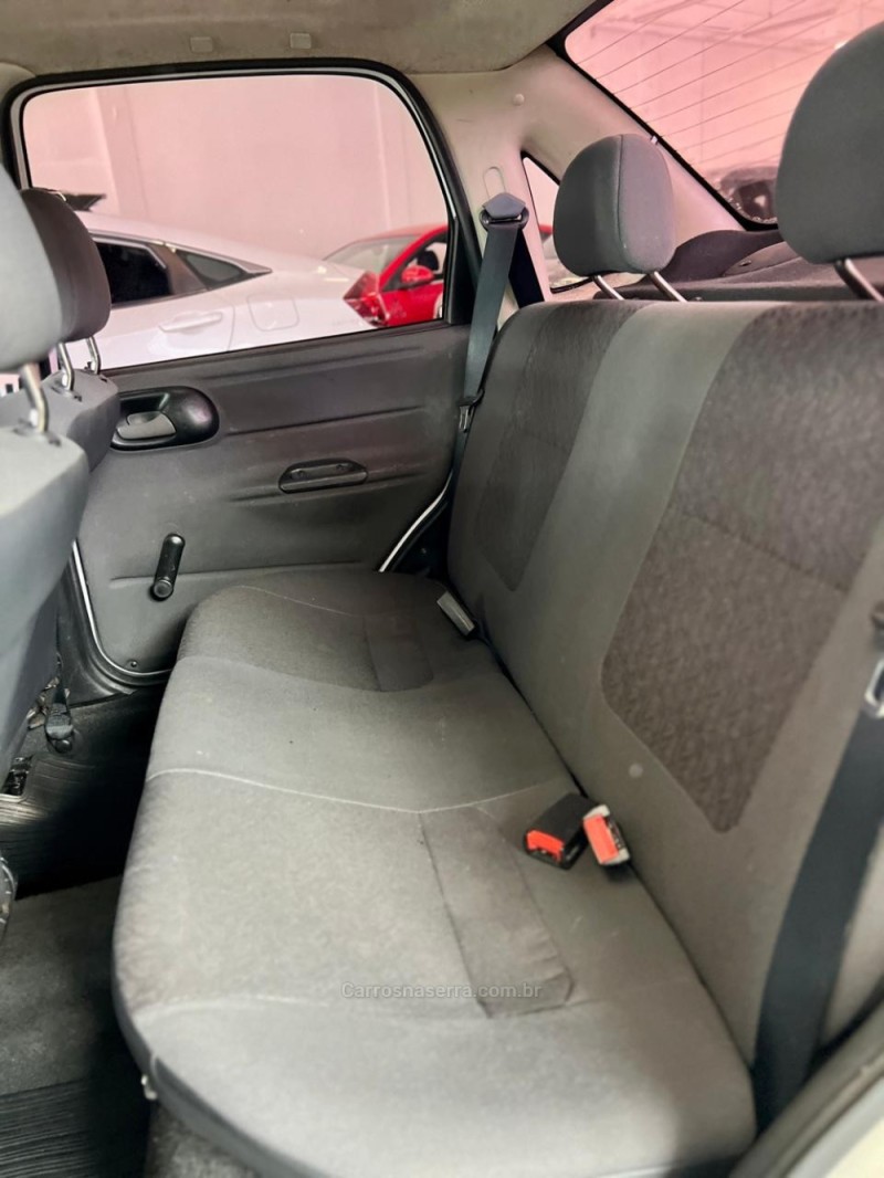 CORSA 1.0 MPFI CLASSIC SEDAN 8V GASOLINA 4P MANUAL - 2004 - BENTO GONçALVES