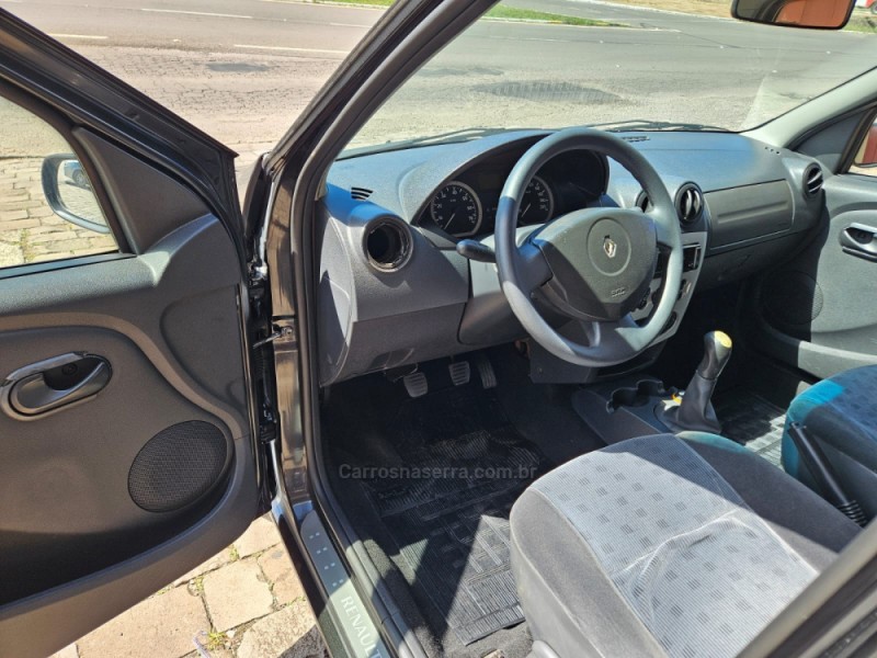 LOGAN 1.6 DYNAMIQUE 8V FLEX 4P MANUAL - 2008 - VERANóPOLIS