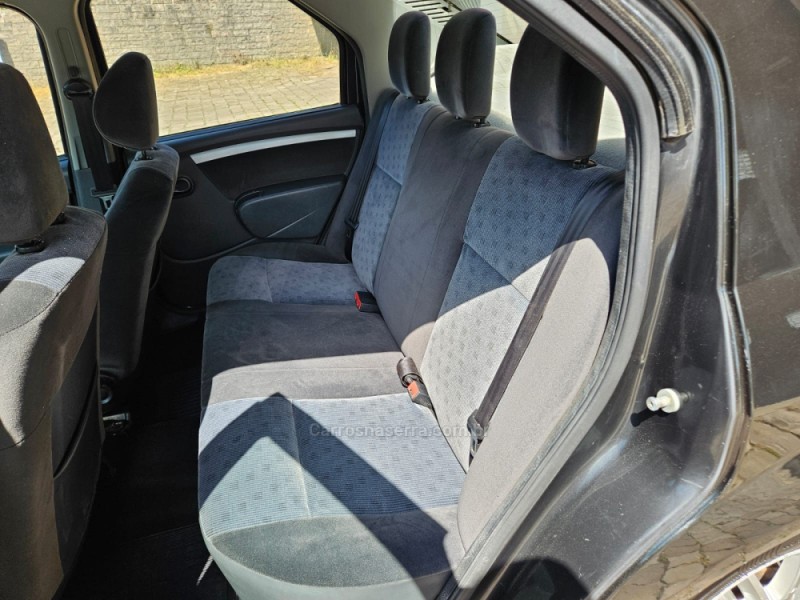 LOGAN 1.6 DYNAMIQUE 8V FLEX 4P MANUAL - 2008 - VERANóPOLIS